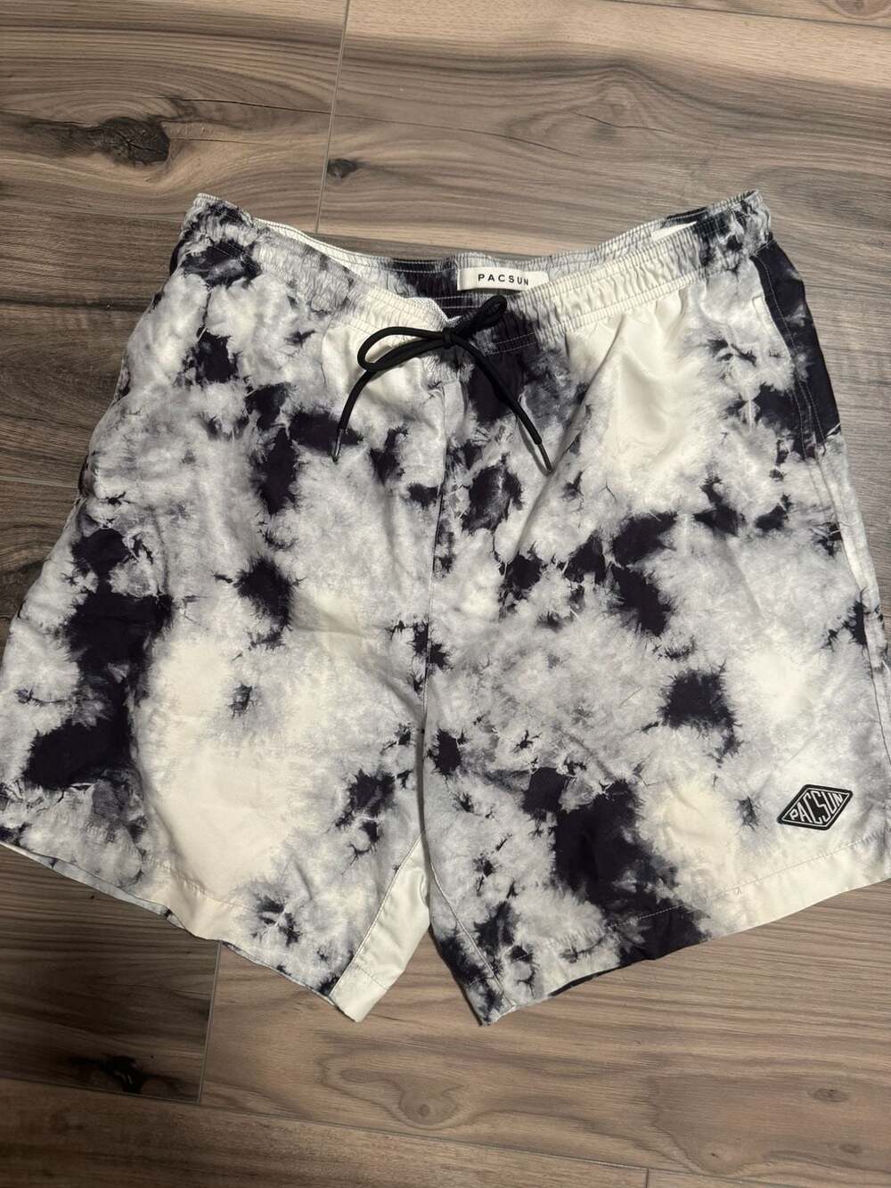 PacSun Men's Black and White Tie Dye Swim Trunks Shorts Size Large